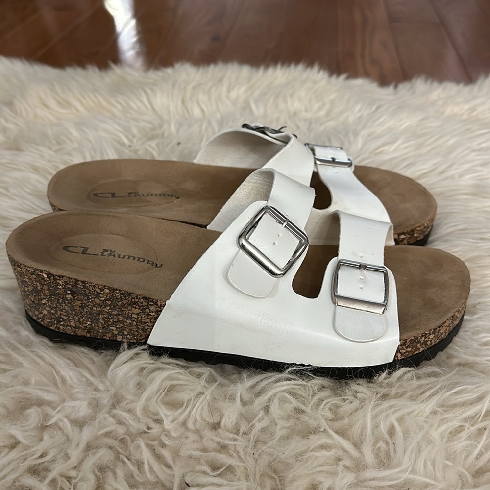 Sandals - Picture 2 of 4